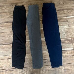 Kohl's Women's Black, Gray, and Blue Leggings